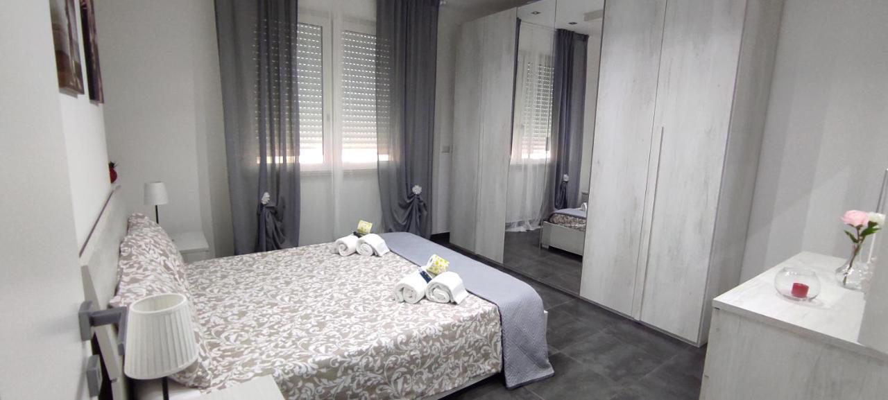 Ferienwohnung La Terrazza Falconara Marittima Exterior foto