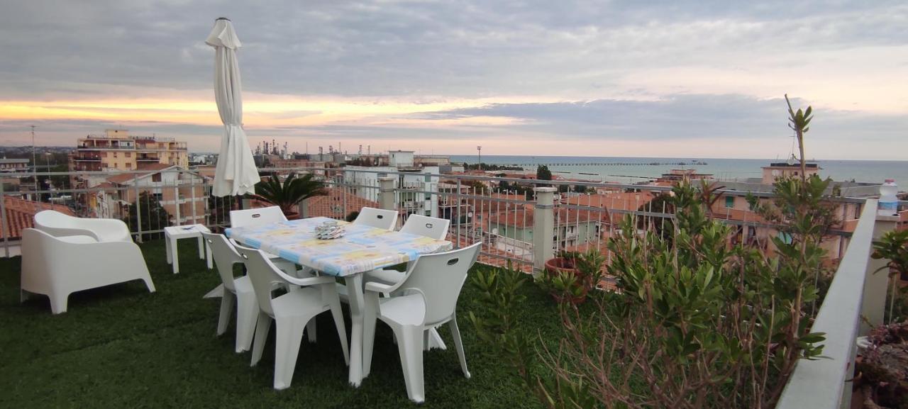 Ferienwohnung La Terrazza Falconara Marittima Exterior foto