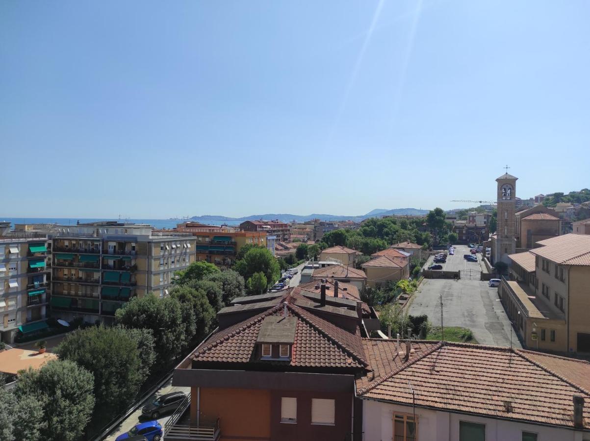 Ferienwohnung La Terrazza Falconara Marittima Exterior foto
